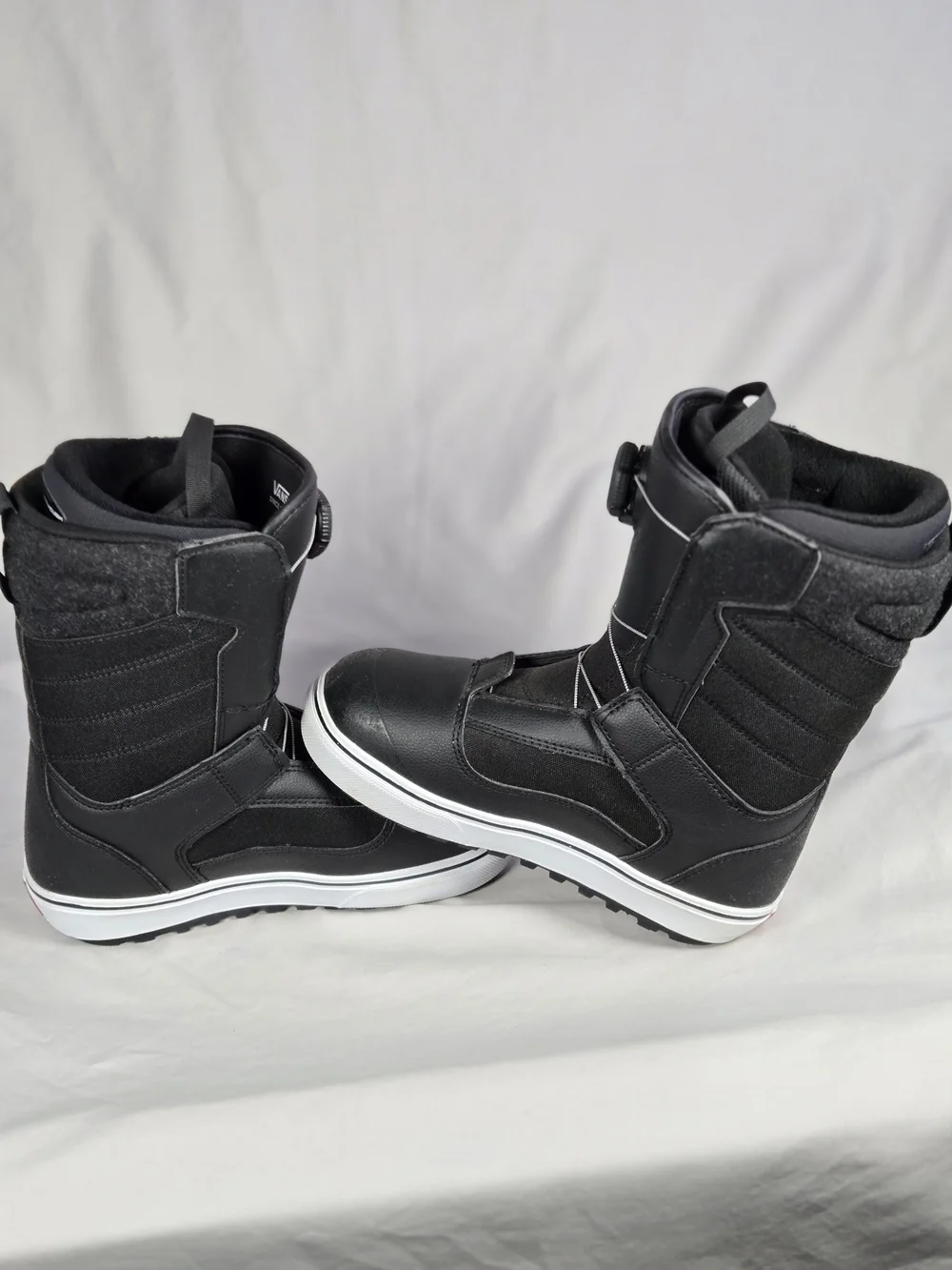 Vans Juvie OG Youth Snowboard Boots | Size 6 | Black & White